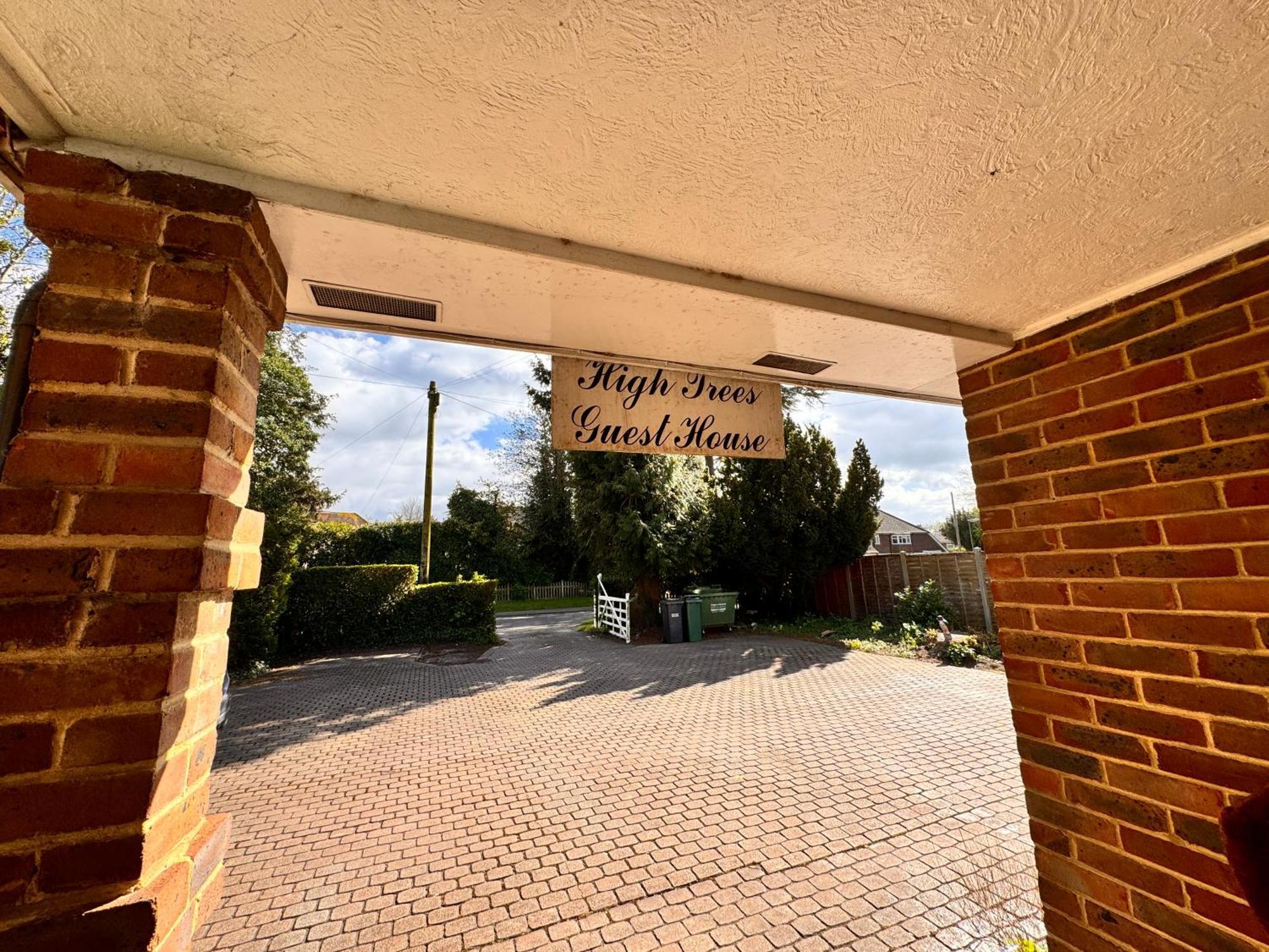 High Trees Guest House Gatwick Horley Eksteriør billede