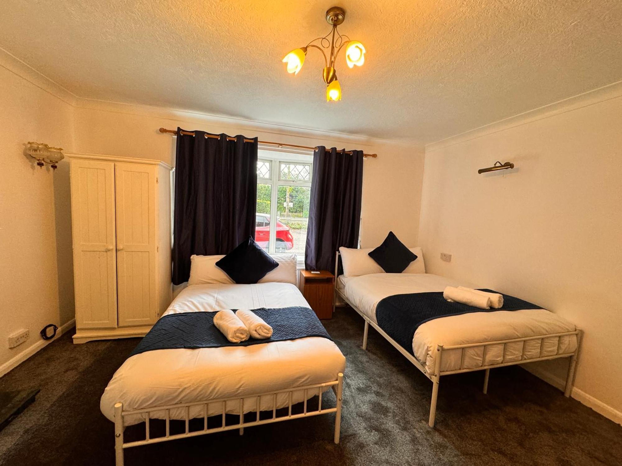 High Trees Guest House Gatwick Horley Eksteriør billede