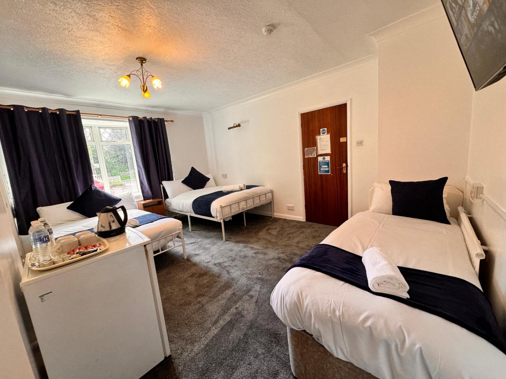 High Trees Guest House Gatwick Horley Eksteriør billede