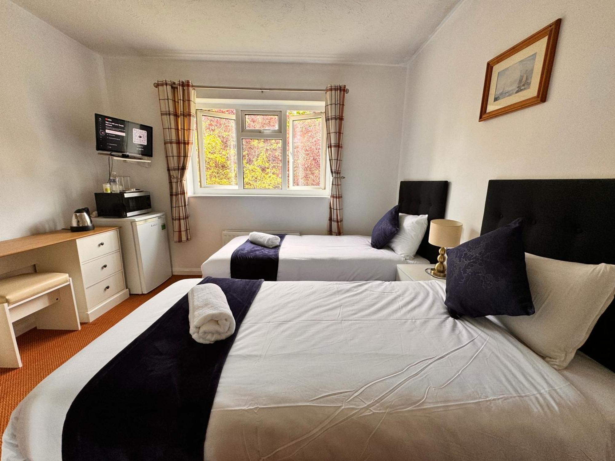 High Trees Guest House Gatwick Horley Eksteriør billede