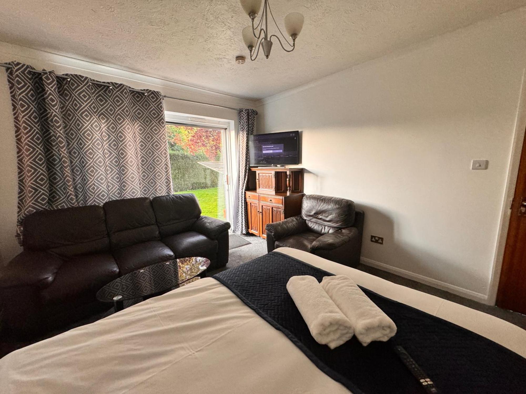 High Trees Guest House Gatwick Horley Eksteriør billede