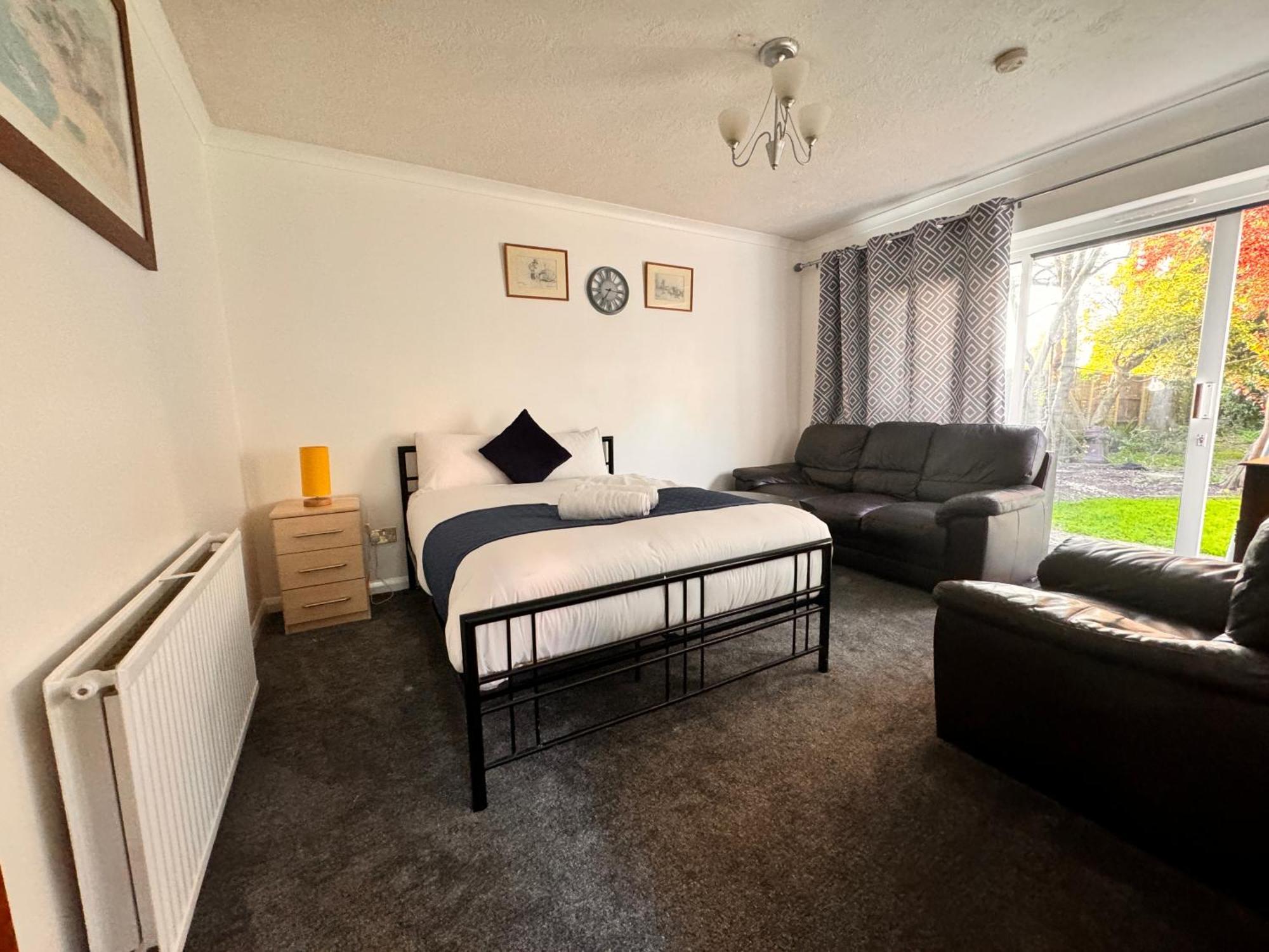 High Trees Guest House Gatwick Horley Eksteriør billede