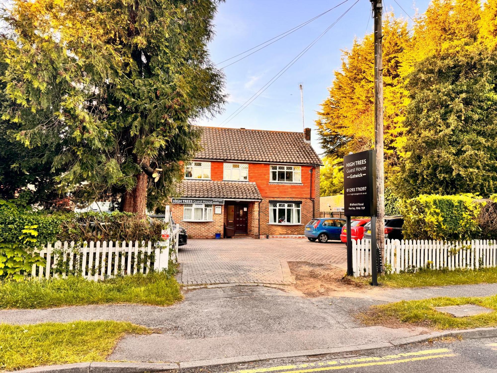 High Trees Guest House Gatwick Horley Eksteriør billede