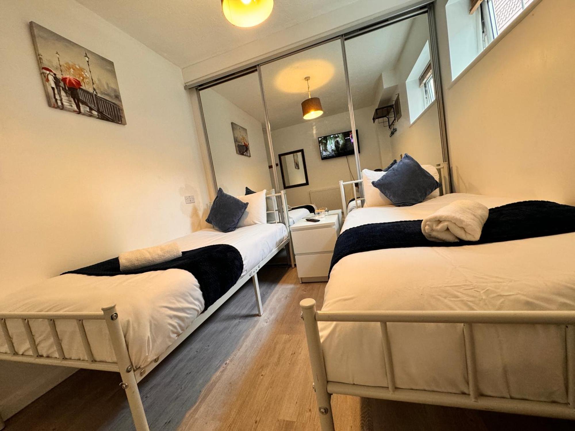 High Trees Guest House Gatwick Horley Eksteriør billede